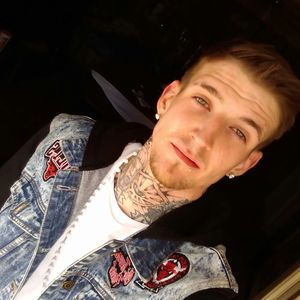 Meet your Posher, Tylar